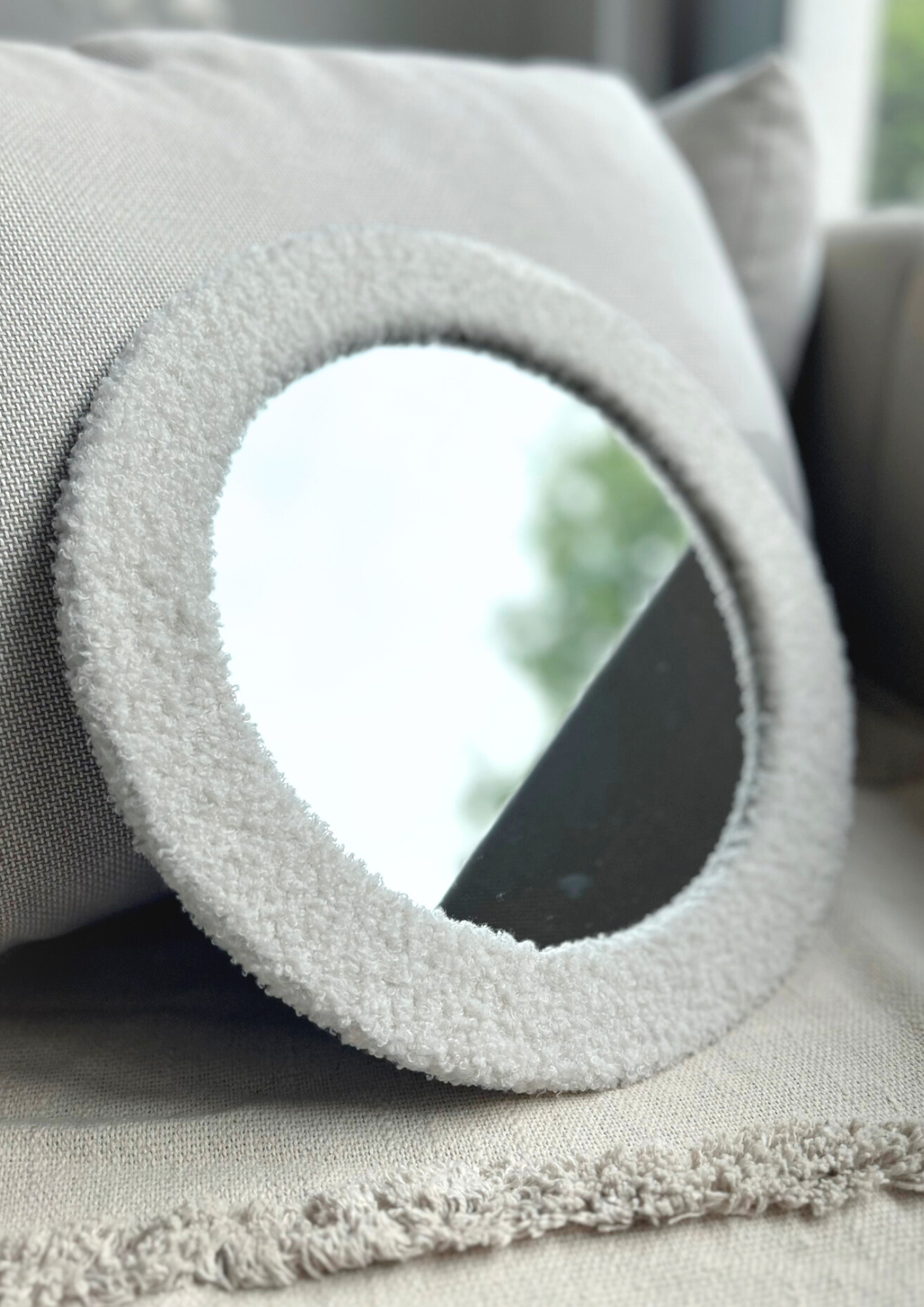 WANDSPIEGEL in Bouclé I