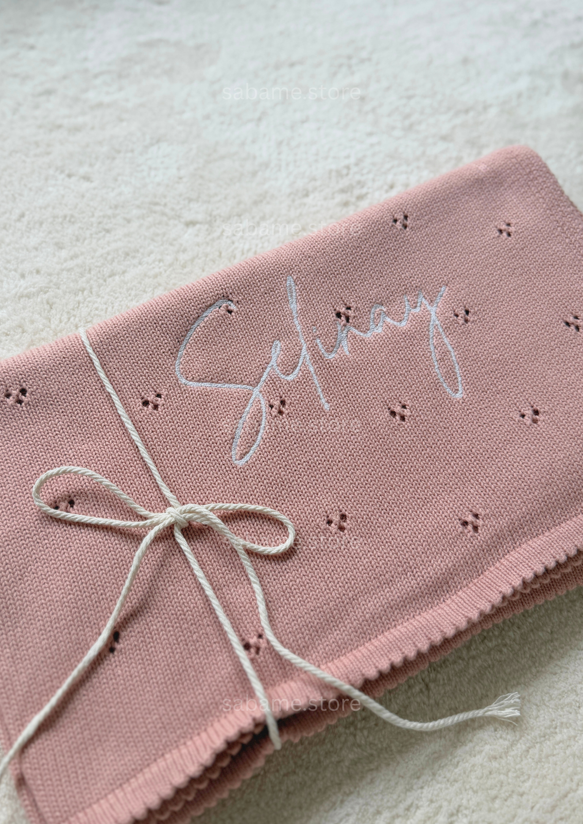 Gestrickte Babydecke Cozy mit Personalisierung