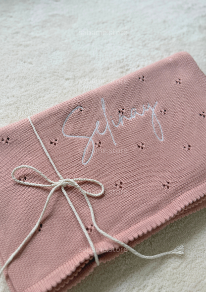 Gestrickte Babydecke Cozy mit Personalisierung