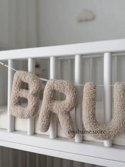 Bouclé NAMESGIRLANDE