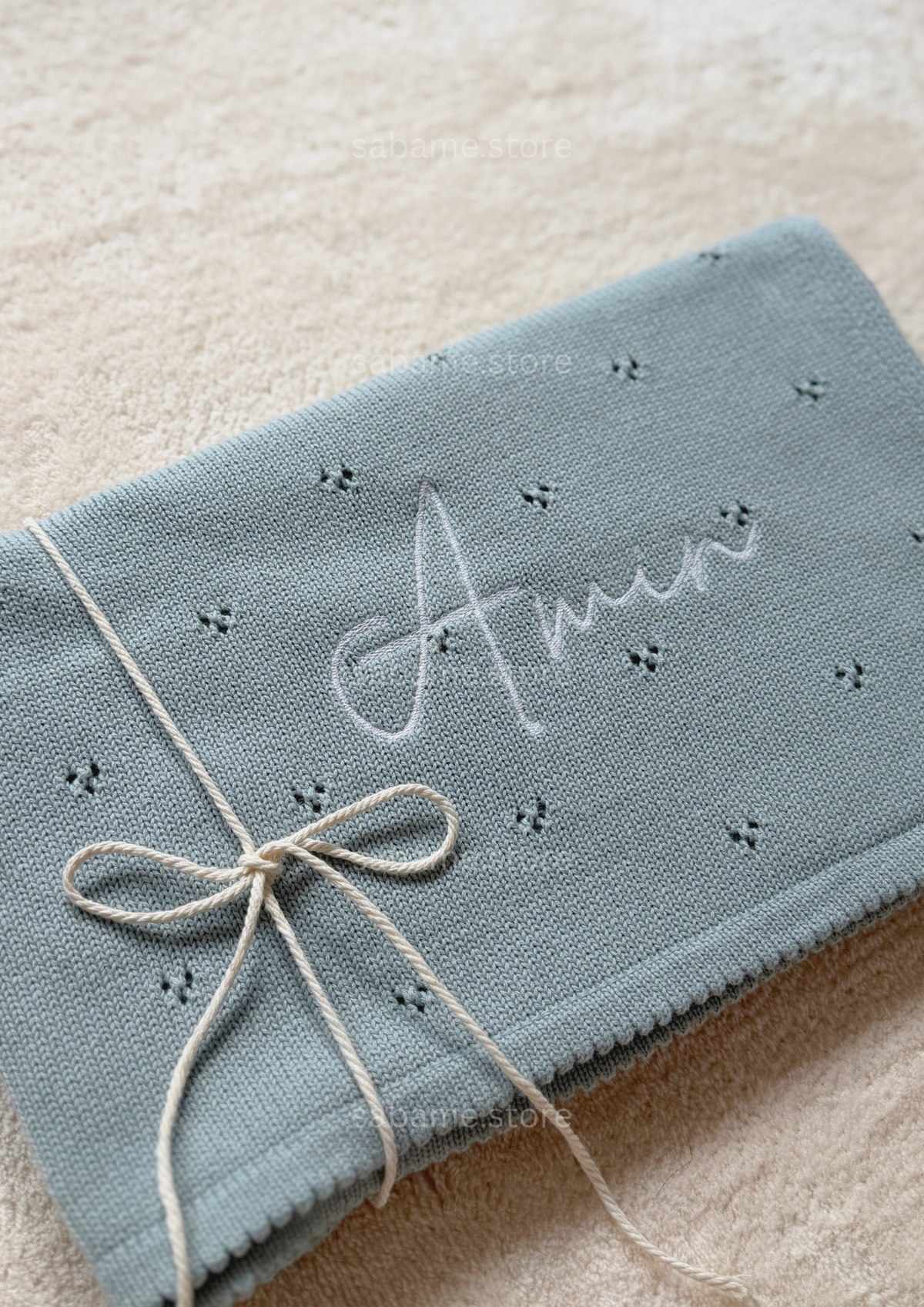 Gestrickte Babydecke Cozy mit Personalisierung